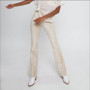 Free People Champagne Slim Pull On Velvet Flare Pants small
